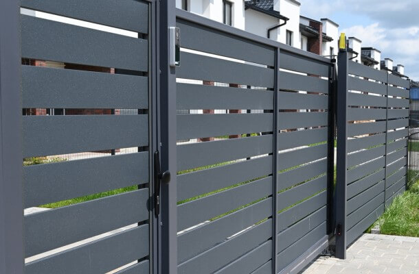 Commercial Aluminum Fence in Edison, New Jersey